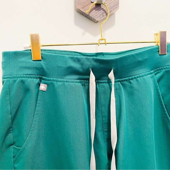 Figs Joggers - Hunter Green - Picture 5 of 8